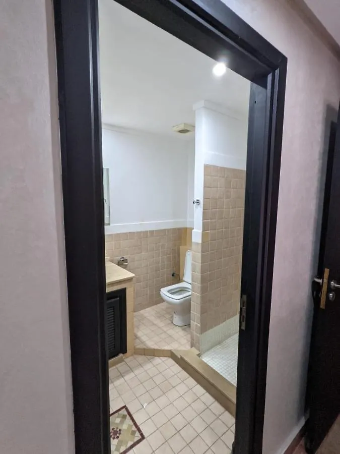 Guest Friendly Gueliz Flat, Very Private And Spacious 마라케시 아파트